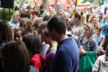Elég hosszú a sor. (id: 4804 /// megnyitva közepes: 1764 / nagy: 1067)